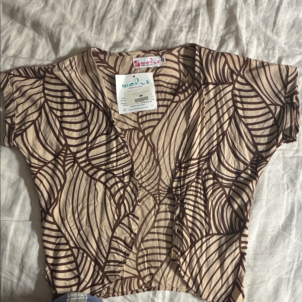 Stylish Brown/Tan Aloha Print Kimono Top